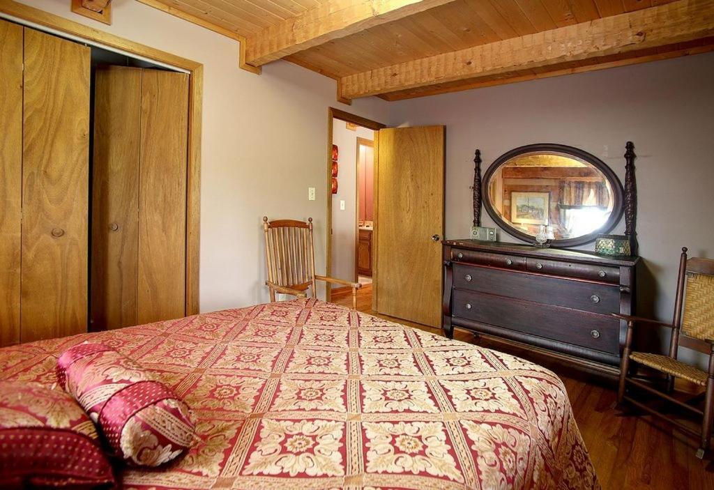 ホテルSouthern Comfort Cabin セバービル エクステリア 写真